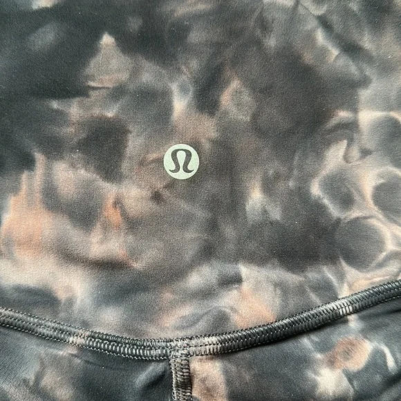 align high rise short 8" diamond dye graphite grey pink pastel size 2 lululemon
